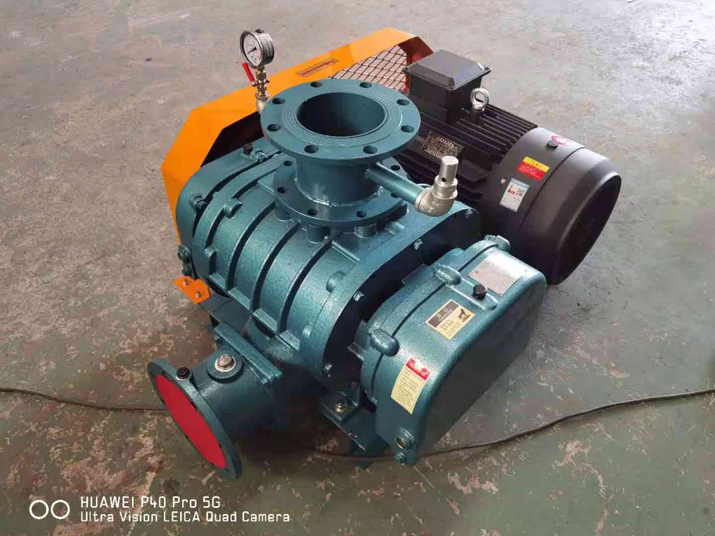 发货山西罗茨风机XQSSR1005.5KW  2台(图1)